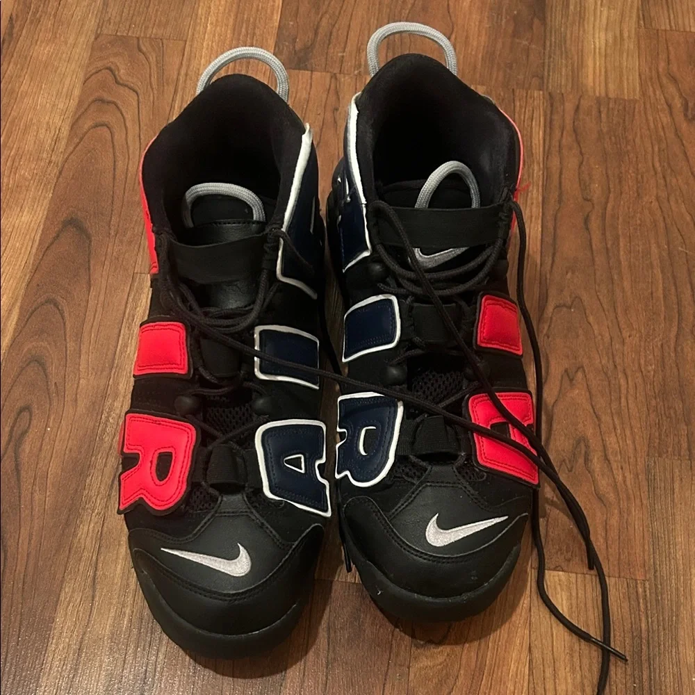 Nike Men’s Sneakers Black and Red - Picture 1 of 6
